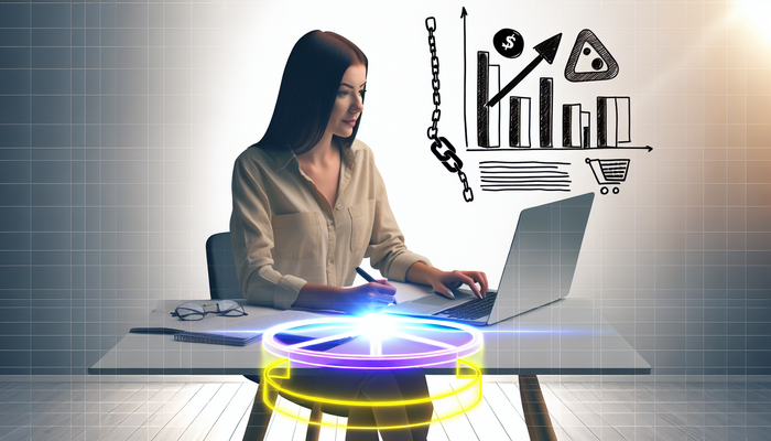 Молодая женщина анализирует прибыль